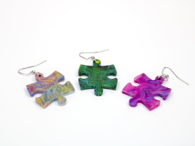 Chessex Hook Earrings - Festive Puzzle Piece Pair (CHX 54013) [Assorted Colors]